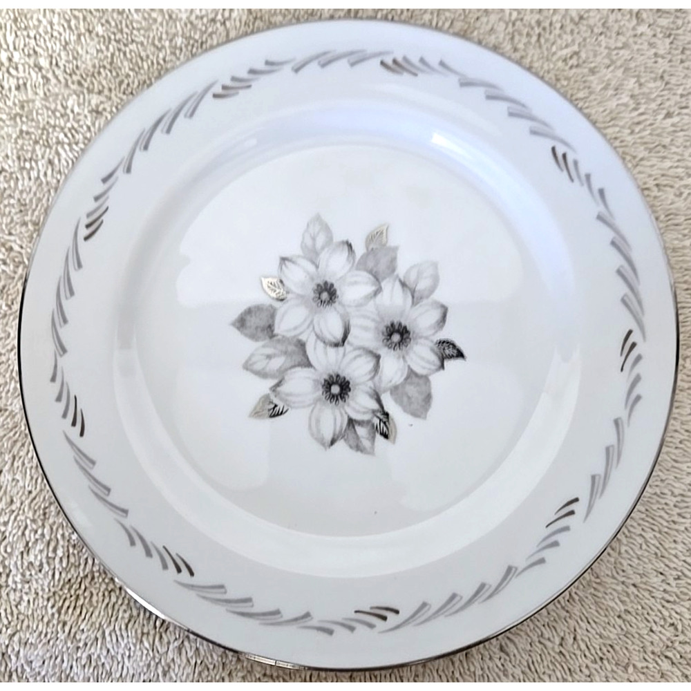 Narumi Bone China Fruit/Salad Plate Flower Silver Trim Replacement Pieces N635